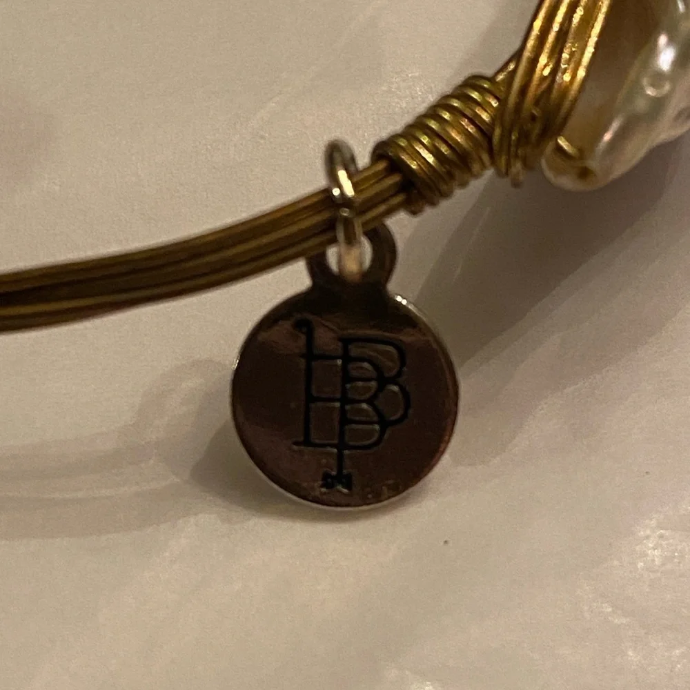Bourbon and Bowties Pearl and Navy Bracelet Set - Picture 7 of 9